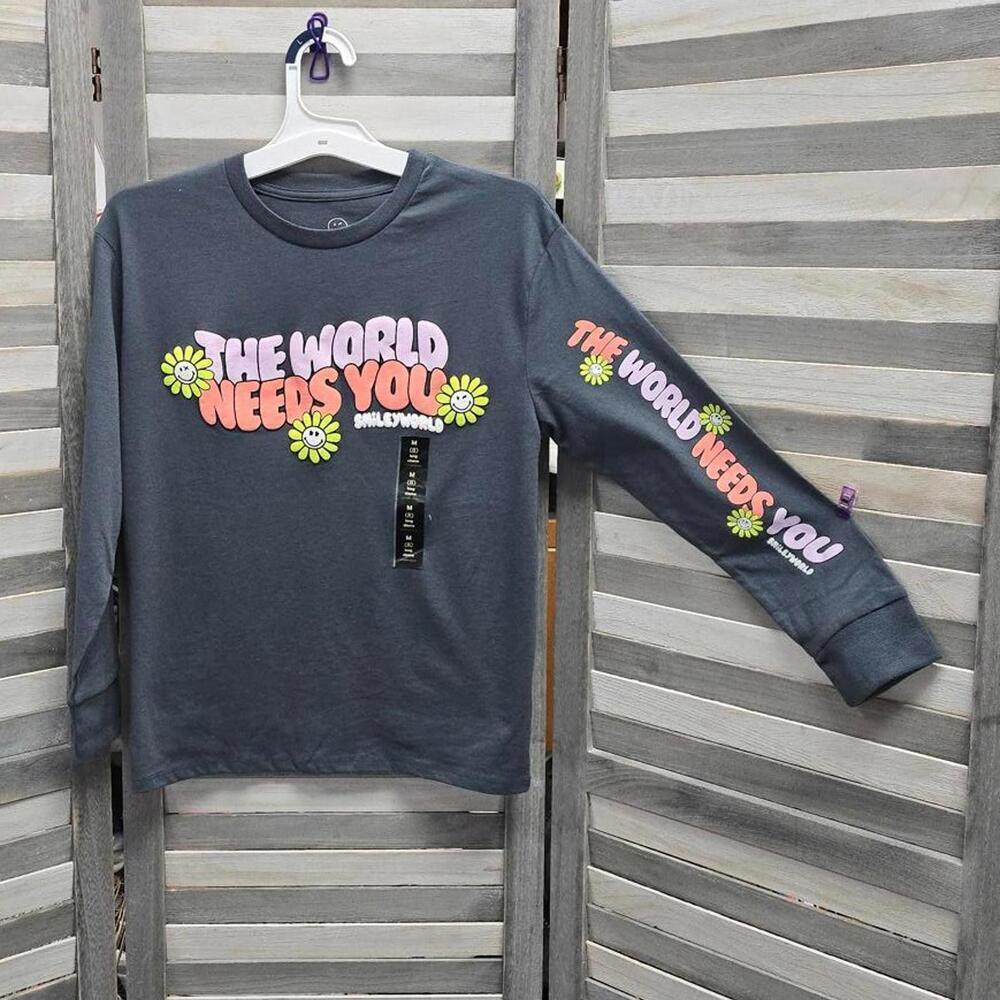 Long Sleeve 'SmileyWorld' Oversized Graphic T-Shirt | Art Class | Medium (8)